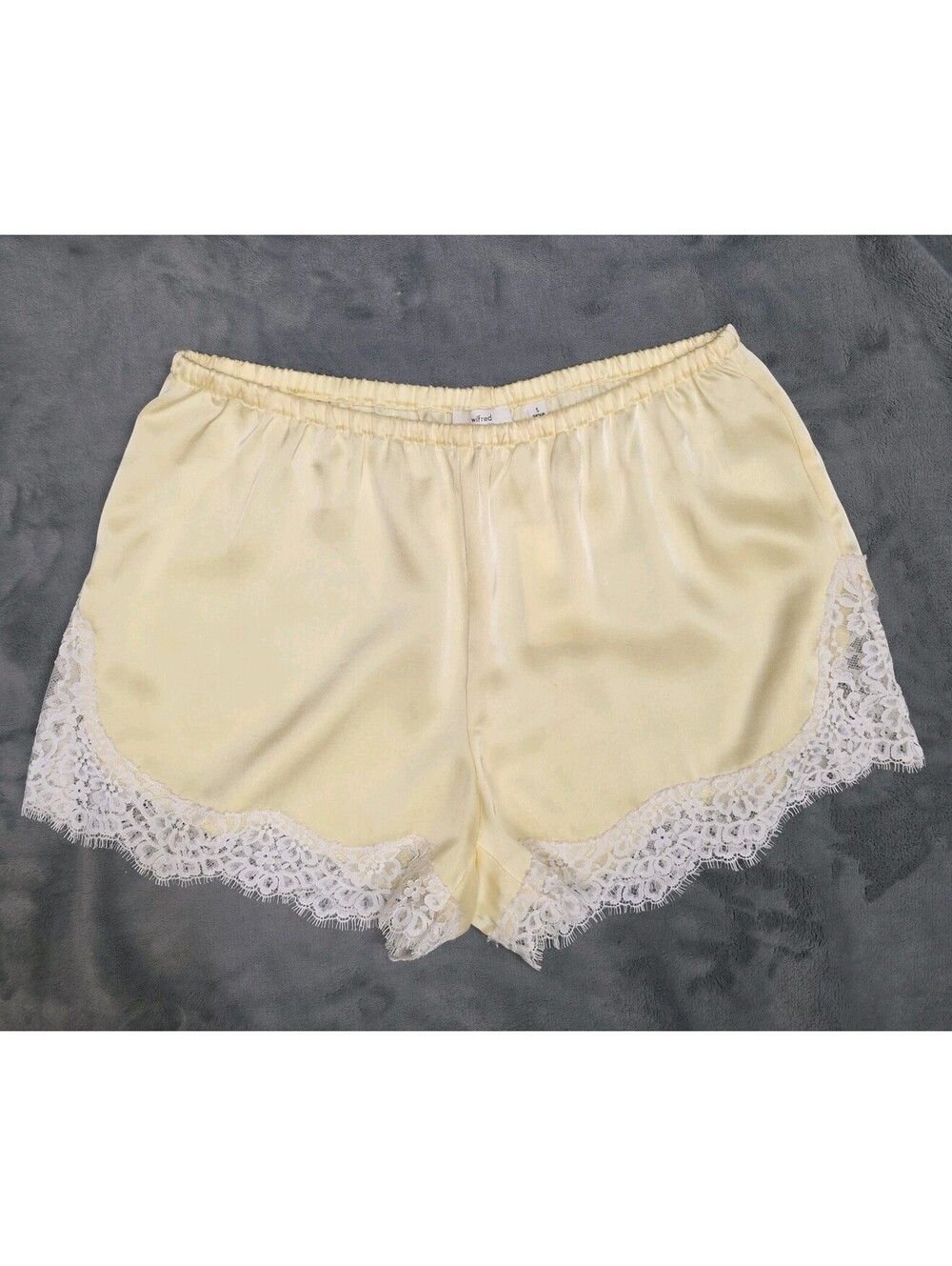 Aritzia Wilfred Whimsy Satin Short Light Lemonade Yellow Lace Hem Small NWT $98